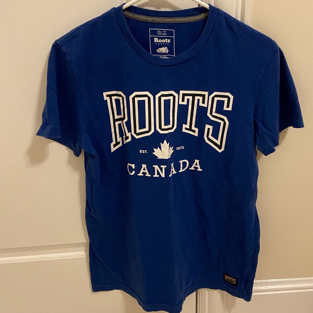 Roots canada shirt size extra small